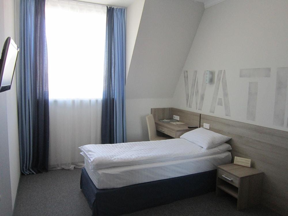Practicotel Kiev Exteriör bild